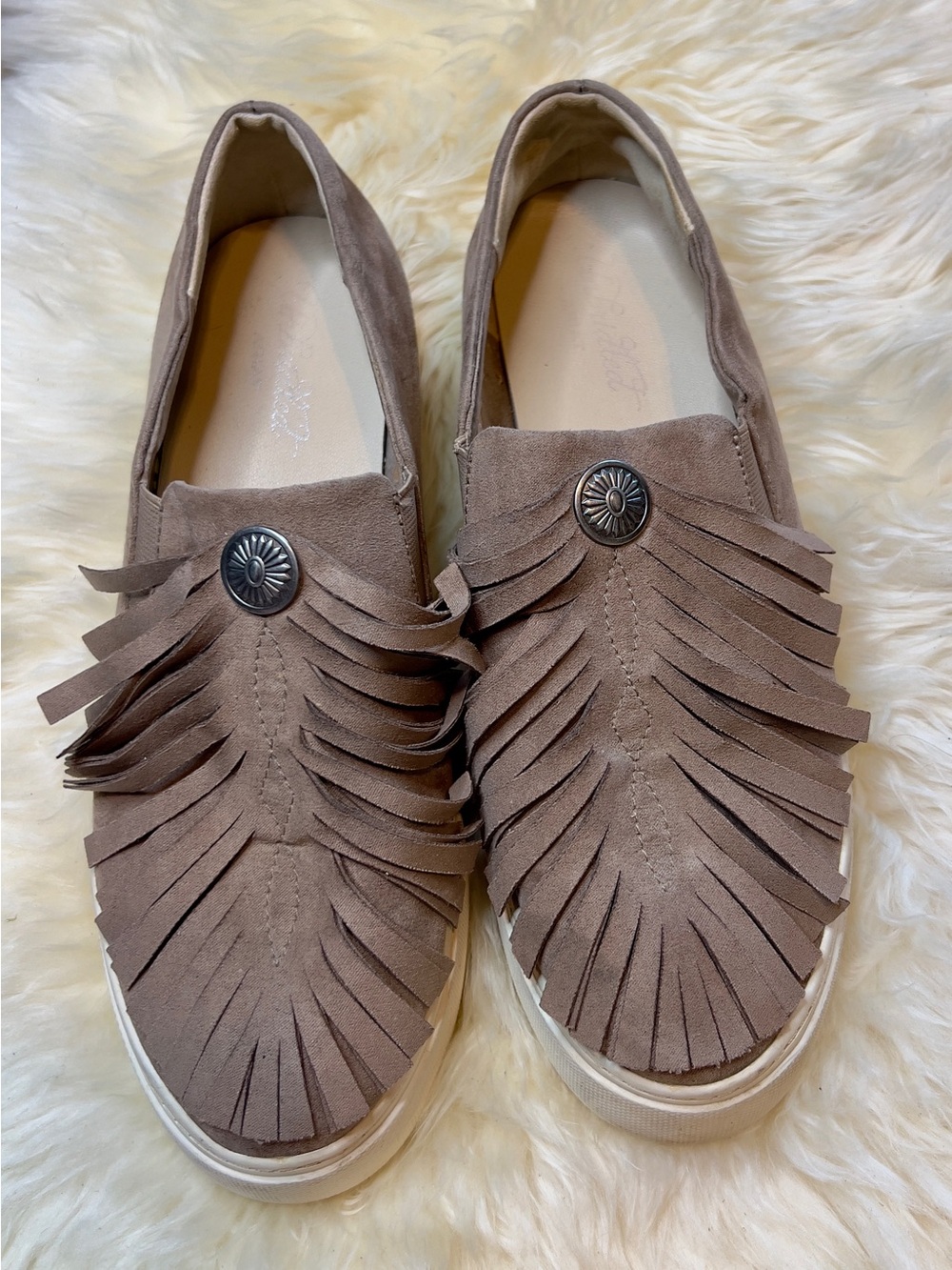 Ariat Unbridled Bliss Fringe Suede Slip-On Sneakers Taupe CCO Size 8.5